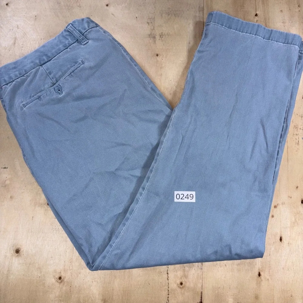 Tommy Bahama Boracay Mens 42x30 Light Blue Stretch Cotton Sateen Chino Pants